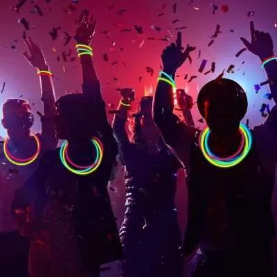 DirectGlow 22 Inch Glow Necklaces 100 Count | 9 Color Assorted Glow Party Necklaces | Pre Attached Connectors Glow Sticks Pack