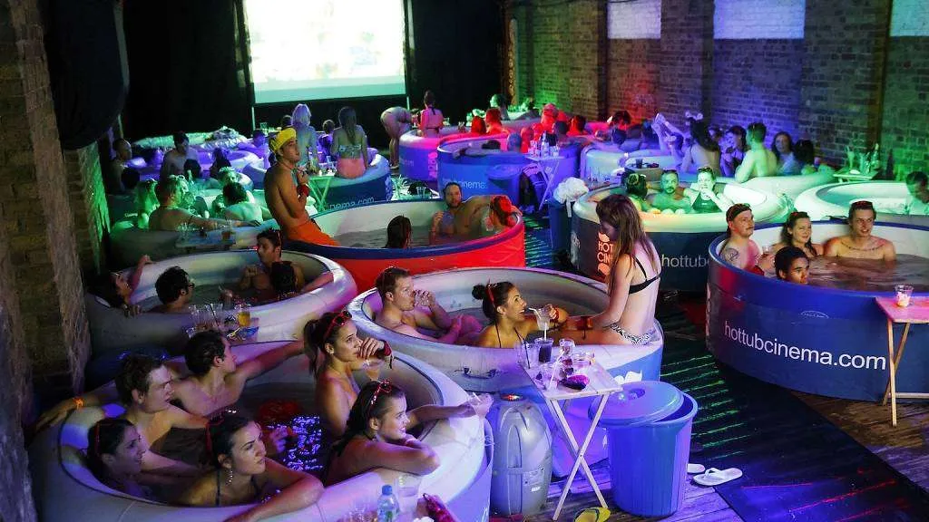PureSpa Greywood Deluxe Inflatable Spa Set | Portable Heated Bubble Spa for Home Garden | Luxury Inflatable Hot Tub Greywood Edition - Image 8