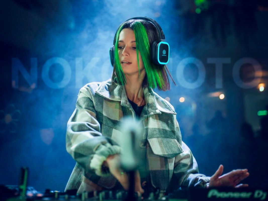 SquareTune 500M silent disco headset